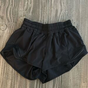 Lululemon hottie hot shorts black 2